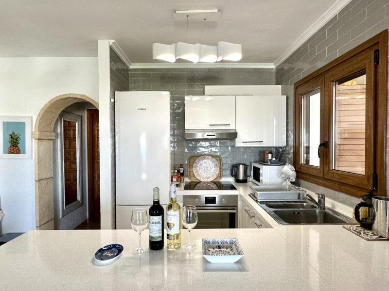 Casa Clare - 3 Bedroom Apartment In Дения Екстериор снимка